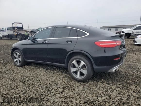✅ 2018 Mercedes-Benz GLC 300 • VIN: WDC0J4KBXJF381612 • Лот: 90874965. Опубликован ранее на Copart с пробегом 110 676 миль. Бесплатный доступ к архиву аукционных продаж из США и подробный отчёт об истории автомобиля на DreamBid. Изображение 2.
