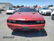 2010 Dodge Challenger SE z VIN 2B3CJ4DV3AH279613, wystawiony jako Copart lot #59335754 z przebiegiem 100 560 mil mil oraz Szkoda całkowita • Salvage title. Historia ofert i sprzedaży dostępna na DreamBid. Obrazek 5.