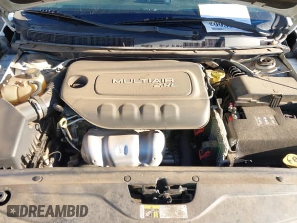 ✅ 2015 Chrysler 200 Limited • VIN: 1C3CCCAB7FN703925 • Lot: 43728662. Wystawiony na IAAI z przebiegiem 207 509 mil. Bezpłatny archiwum sprzedaży aukcyjnych z USA i szczegółowy raport historii pojazdu na DreamBid. Zdjęcie 10.