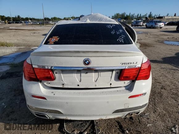 ✅ 2010 BMW 7 Series 750Li • VIN: WBAKB8C51ACY63878 • Lot: 62537135. Listed on Copart with Not provided. Free auction sales archive from the USA and detailed vehicle history report at DreamBid. Image 6.