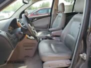 ✅ 2006 Saturn VUE • VIN: 5GZCZ63456S898482 • Lot: 56686495. Wystawiony na Copart z przebiegiem 139 539 mil. Bezpłatny archiwum sprzedaży aukcyjnych z USA i szczegółowy raport historii pojazdu na DreamBid. Zdjęcie 7.