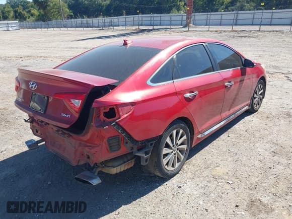 ✅ 2017 Hyundai Sonata Sport • VIN: 5NPE34AF9HH577020 • Lot: 43408537. Listed on IAAI with 174,024 mi. Free auction sales archive from the USA and detailed vehicle history report at DreamBid. Image 4.