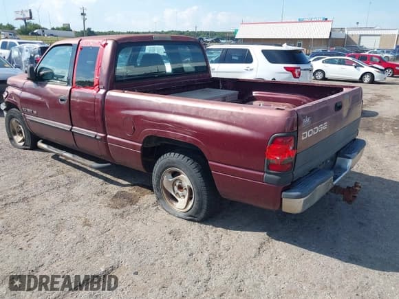 ✅ 2001 Dodge 1500 • VIN: 3B7HC13Z31M294454 • Lot: 42979699. Listed on IAAI with 243,694 mi. Free auction sales archive from the USA and detailed vehicle history report at DreamBid. Image 3.