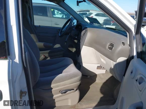 2005 Dodge Caravan SE с VIN 1D4GP25EX5B333234, выставлен на аукционе IAAI как лот 41389490 с пробегом 161 447 миль миль и . История ставок и продаж доступна на DreamBid. Изображение 5.