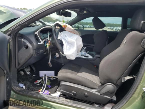 ✅ 2023 Dodge Challenger GT • VIN: 2C3CDZJG7PH582142 • Lot: 70082154. Wystawiony na Copart z przebiegiem 22 863 mil. Bezpłatny archiwum sprzedaży aukcyjnych z USA i szczegółowy raport historii pojazdu na DreamBid. Zdjęcie 7.