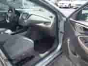 2016 Chevrolet Malibu LS z VIN 1G1ZB5ST1GF311152, wystawiony jako IAAI lot #43415218 z przebiegiem 142 771 mil mil oraz . Historia ofert i sprzedaży dostępna na DreamBid. Obrazek 5.