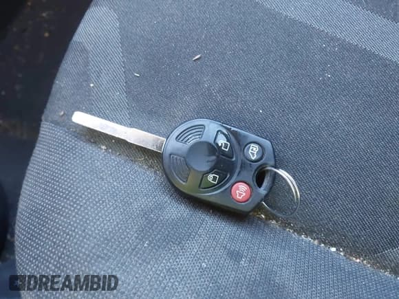 ✅ 2018 Ford Transit Connect XLT • VIN: NM0GE9F79J1360871 • Lot: 41832433. Listed on IAAI with 274,543 mi. Free auction sales archive from the USA and detailed vehicle history report at DreamBid. Image 11.