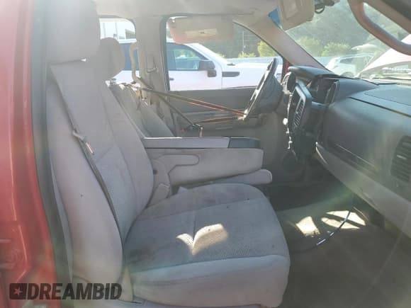 ✅ 2007 GMC Sierra 1500 SLE1 • VIN: 3GTEC13J57G533328 • Лот: 60818995. Опубликован ранее на Copart с пробегом Не указан. Бесплатный доступ к архиву аукционных продаж из США и подробный отчёт об истории автомобиля на DreamBid. Изображение 7.