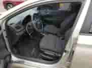 2018 Hyundai Accent SEL z VIN 3KPC24A33JE011557, wystawiony jako Copart lot #65656413 z przebiegiem 103 720 mil mil oraz . Historia ofert i sprzedaży dostępna na DreamBid. Obrazek 7.