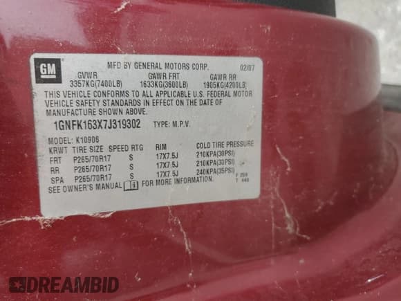 ✅ 2007 Chevrolet Suburban LT • VIN: 1GNFK163X7J319302 • Lot: 62494594. Wystawiony na Copart z przebiegiem 116 085 mil. Bezpłatny archiwum sprzedaży aukcyjnych z USA i szczegółowy raport historii pojazdu na DreamBid. Zdjęcie 13.