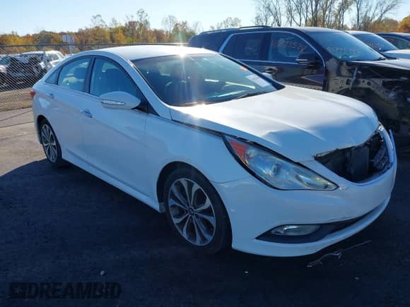 2014 Hyundai Sonata Limited с VIN 5NPEC4AC9EH912777, выставлен на аукционе IAAI как лот 43528309 с пробегом 55 718 миль миль и . История ставок и продаж доступна на DreamBid. Изображение 1.