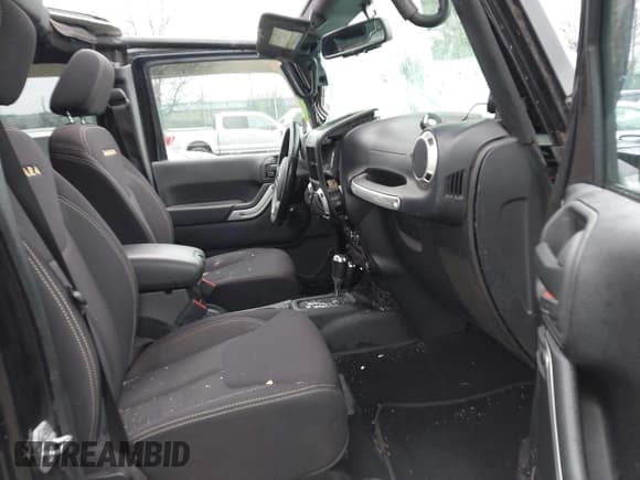 ✅ 2013 Jeep Wrangler Unlimited Sahara • VIN: 1C4BJWEG5DL538986 • Лот: 43730308. Опубликован ранее на IAAI с пробегом 148 843 миль. Бесплатный доступ к архиву аукционных продаж из США и подробный отчёт об истории автомобиля на DreamBid. Изображение 5.