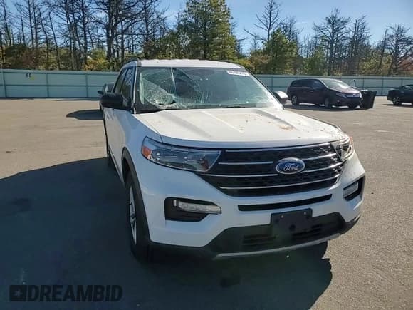 ✅ 2024 Ford Explorer XLT • VIN: 1FMSK8DH9RGA17249 • Lot: 86780215. Wystawiony na Copart z przebiegiem 16 756 mil. Bezpłatny archiwum sprzedaży aukcyjnych z USA i szczegółowy raport historii pojazdu na DreamBid. Zdjęcie 14.