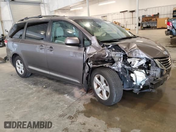 ✅ 2012 Toyota Sienna LE AAS • VIN: 5TDKK3DC8CS256316 • Lot: 66836725. Listed on Copart with 238,189 mi. Free auction sales archive from the USA and detailed vehicle history report at DreamBid. Image 4.