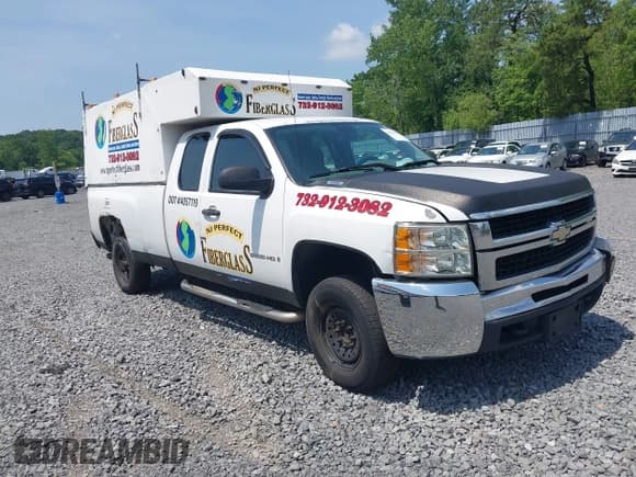 ✅ 2009 Chevrolet Silverado 2500HD Work Truck • VIN: 1GCHC49K59E135299 • Лот: 42578510. Опубликован ранее на IAAI с пробегом 318 438 миль. Бесплатный доступ к архиву аукционных продаж из США и подробный отчёт об истории автомобиля на DreamBid. Изображение 1.