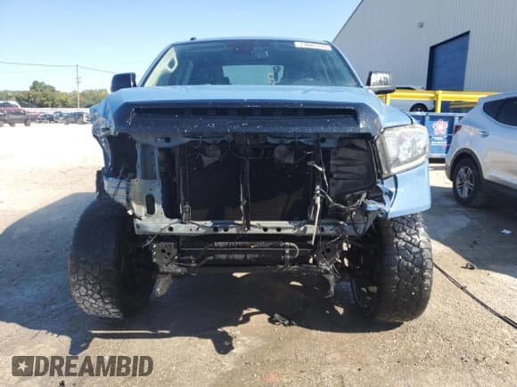 ✅ 2019 Toyota Tundra SR5 • VIN: 5TFDW5F13KX789686 • Лот: 71045115. Опубликован ранее на Copart с пробегом 92 466 миль. Бесплатный доступ к архиву аукционных продаж из США и подробный отчёт об истории автомобиля на DreamBid. Изображение 5.