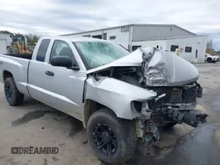 2008 Dodge Dakota z VIN 1D7HW32K08S514373, wystawiony jako IAAI lot #41814272 z przebiegiem 137 787 mil mil oraz . Historia ofert i sprzedaży dostępna na DreamBid. Obrazek 1.