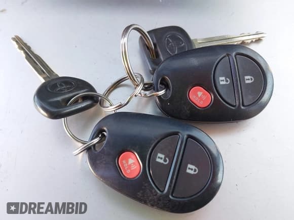 ✅ 2013 Toyota Highlander • VIN: 5TDZA3EH6DS037657 • Lot: 43034719. Listed on IAAI with 213,919 mi. Free auction sales archive from the USA and detailed vehicle history report at DreamBid. Image 11.