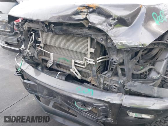 ✅ 2018 Ram 2500 Laramie • VIN: 3C6UR5FL5JG261084 • Lot: 43210823. Listed on IAAI with 91,976 mi. Free auction sales archive from the USA and detailed vehicle history report at DreamBid. Image 6.