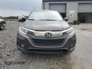 ✅ 2021 Honda HR-V EX • VIN: 3CZRU6H55MM708515 • Lot: 70834925. Wystawiony na Copart z przebiegiem 32 907 mil. Bezpłatny archiwum sprzedaży aukcyjnych z USA i szczegółowy raport historii pojazdu na DreamBid. Zdjęcie 5.