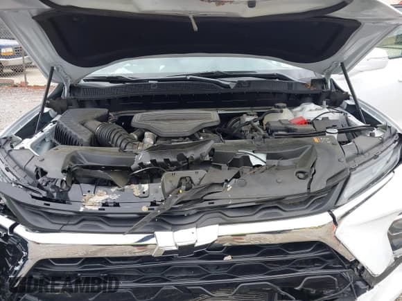 ✅ 2024 Chevrolet Blazer LT • VIN: 3GNKBDRS3RS182739 • Lot: 42090575. Listed on IAAI with 13,005 mi. Free auction sales archive from the USA and detailed vehicle history report at DreamBid. Image 10.