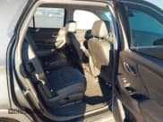 ✅ 2019 Chevrolet Traverse LT • VIN: 1GNEVHKW5KJ219001 • Lot: 43404036. Wystawiony na IAAI z przebiegiem 77 211 mil. Bezpłatny archiwum sprzedaży aukcyjnych z USA i szczegółowy raport historii pojazdu na DreamBid. Zdjęcie 8.