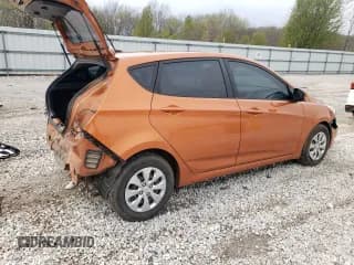 ✅ 2017 Hyundai Accent SE • VIN: KMHCT5AE3HU328234 • Lot: 46114273. Wystawiony na Copart z przebiegiem 98 319 mil. Bezpłatny archiwum sprzedaży aukcyjnych z USA i szczegółowy raport historii pojazdu na DreamBid. Zdjęcie 3.
