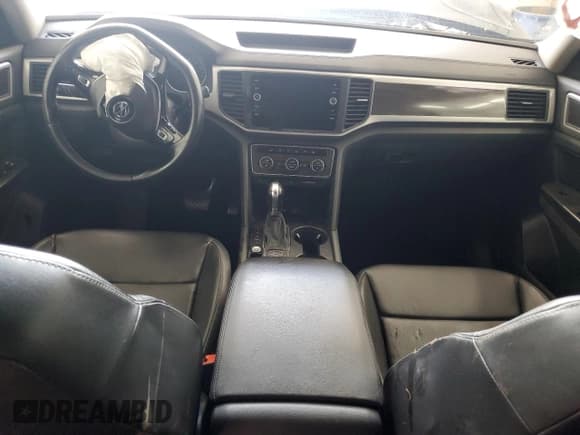 ✅ 2018 Volkswagen Atlas SE • VIN: 1V2LR2CAXJC523169 • Lot: 83990465. Listed on Copart with 146,290 mi. Free auction sales archive from the USA and detailed vehicle history report at DreamBid. Image 8.