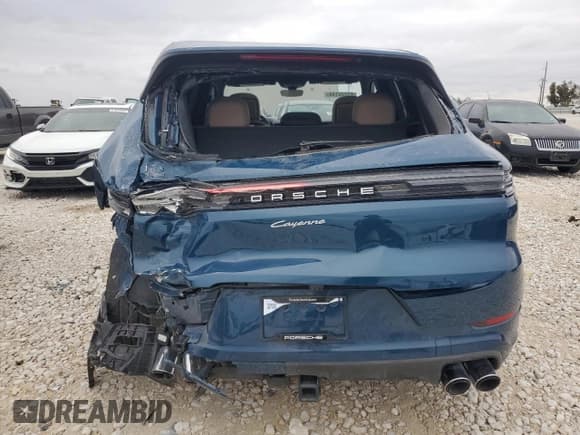 ✅ 2024 Porsche Cayenne • VIN: WP1AA2AY6RDA09968 • Lot: 83226144. Listed on Copart with Not provided. Free auction sales archive from the USA and detailed vehicle history report at DreamBid. Image 6.