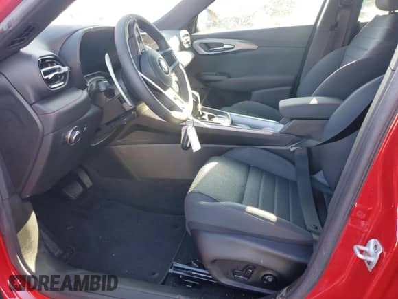 2024 Dodge Hornet R/T z VIN ZACPDFCW1R3A29639, wystawiony jako Copart lot #46232455 z przebiegiem 10 905 mil mil oraz Czysty tytuł • Clean title. Historia ofert i sprzedaży dostępna na DreamBid. Obrazek 7.