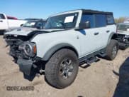 ✅ 2021 Ford Bronco • VIN: 1FMDE5BHXMLA84119 • Lot: 41891627. Wystawiony na IAAI z przebiegiem 28 318 mil. Bezpłatny archiwum sprzedaży aukcyjnych z USA i szczegółowy raport historii pojazdu na DreamBid. Zdjęcie 17.