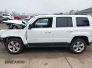 ✅ 2014 Jeep Patriot Latitude • VIN: 1C4NJPFB5ED533403 • Лот: 43738438. Опубликован ранее на IAAI с пробегом 176 057 миль. Бесплатный доступ к архиву аукционных продаж из США и подробный отчёт об истории автомобиля на DreamBid. Изображение 14.