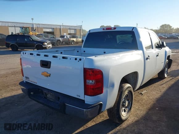 ✅ 2007 Chevrolet Silverado 1500 1LT • VIN: 2GCEC13C571569692 • Lot: 43484283. Listed on IAAI with 216,202 mi. Free auction sales archive from the USA and detailed vehicle history report at DreamBid. Image 4.
