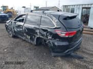 ✅ 2018 Toyota Highlander LE Plus • VIN: 5TDBZRFH2JS861971 • Lot: 43358842. Wystawiony na IAAI z przebiegiem 96 533 mil. Bezpłatny archiwum sprzedaży aukcyjnych z USA i szczegółowy raport historii pojazdu na DreamBid. Zdjęcie 3.