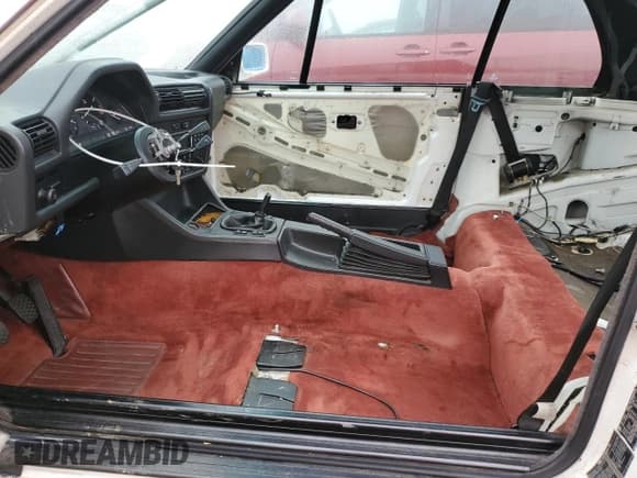 ✅ 1988 BMW 3 Series • VIN: WBABB1304J8271079 • Lot: 87092254. Listed on Copart with 119,119 mi. Free auction sales archive from the USA and detailed vehicle history report at DreamBid. Image 7.