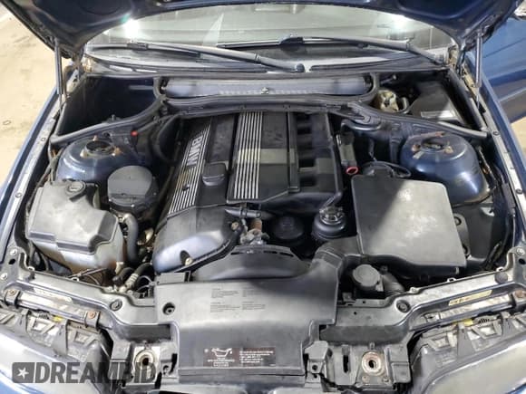 ✅ 2001 BMW 3 Series 330i • VIN: WBAAV53471FK46198 • Lot: 81472035. Wystawiony na Copart z przebiegiem Nie podano. Bezpłatny archiwum sprzedaży aukcyjnych z USA i szczegółowy raport historii pojazdu na DreamBid. Zdjęcie 11.