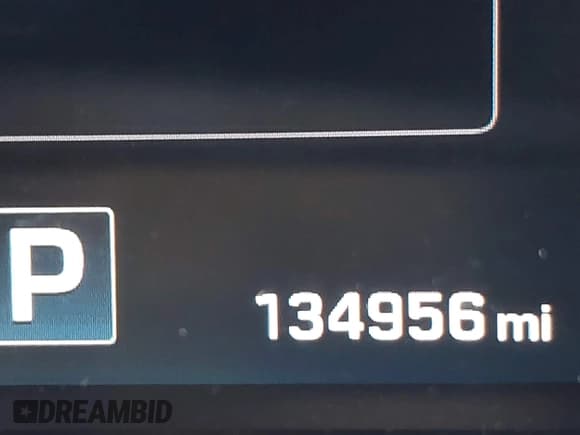 ✅ 2015 Hyundai Genesis 5.0L • VIN: KMHGN4JF0FU081945 • Lot: 41547186. Wystawiony na IAAI z przebiegiem 134 956 mil. Bezpłatny archiwum sprzedaży aukcyjnych z USA i szczegółowy raport historii pojazdu na DreamBid. Zdjęcie 15.