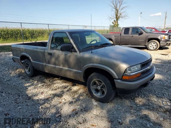 ✅ 2002 Chevrolet S-10 LS • VIN: 1GCCS14W628214989 • Лот: 69370154. Опубликован ранее на Copart с пробегом 159 242 миль. Бесплатный доступ к архиву аукционных продаж из США и подробный отчёт об истории автомобиля на DreamBid. Изображение 4.
