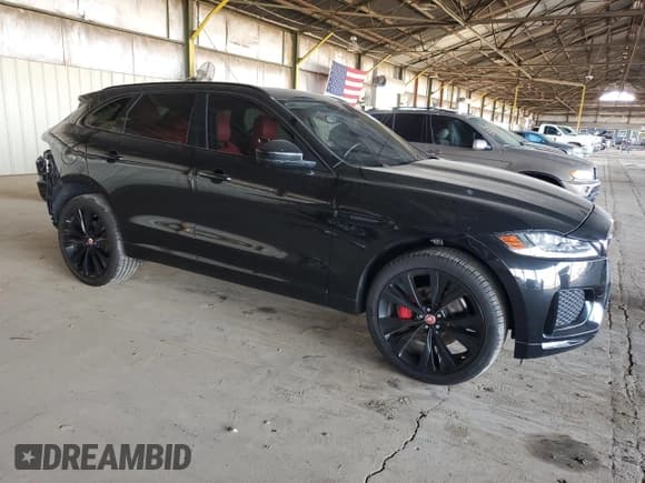 ✅ 2019 Jaguar F-Pace S • VIN: SADCM2FV5KA610770 • Lot: 84902325. Wystawiony na Copart z przebiegiem 49 885 mil. Bezpłatny archiwum sprzedaży aukcyjnych z USA i szczegółowy raport historii pojazdu na DreamBid. Zdjęcie 4.