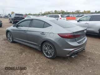 2017 Hyundai Elantra Sport z VIN KMHD04LBXHU357112, wystawiony jako IAAI lot #43504595 z przebiegiem 108 100 mil mil oraz . Historia ofert i sprzedaży dostępna na DreamBid. Obrazek 3.
