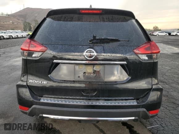 ✅ 2019 Nissan Rogue S • VIN: JN8AT2MT3KW504803 • Лот: 85930495. Опубликован ранее на Copart с пробегом 95 590 миль. Бесплатный доступ к архиву аукционных продаж из США и подробный отчёт об истории автомобиля на DreamBid. Изображение 6.