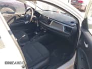 ✅ 2020 Kia Rio S • VIN: 3KPA24AD1LE312072 • Lot: 43283154. Wystawiony na IAAI z przebiegiem 64 226 mil. Bezpłatny archiwum sprzedaży aukcyjnych z USA i szczegółowy raport historii pojazdu na DreamBid. Zdjęcie 5.