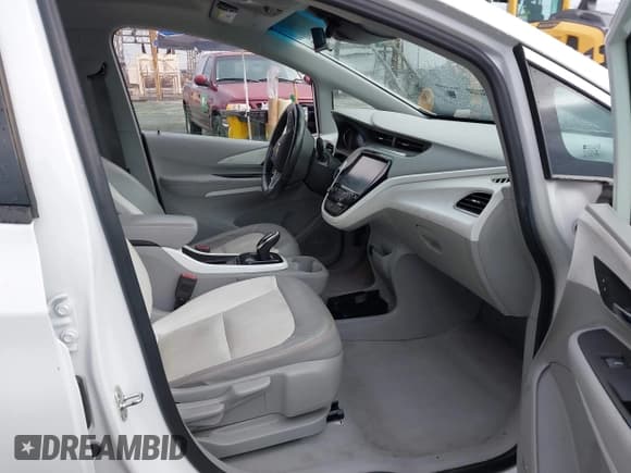 ✅ 2017 Chevrolet Bolt EV Premier • VIN: 1G1FX6S02H4134494 • Lot: 41761891. Wystawiony na IAAI z przebiegiem 123 033 mil. Bezpłatny archiwum sprzedaży aukcyjnych z USA i szczegółowy raport historii pojazdu na DreamBid. Zdjęcie 5.