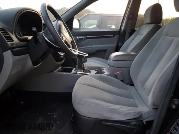 ✅ 2009 Hyundai Santa Fe GLS • VIN: 5NMSG73D79H297762 • Lot: 78078204. Listed on Copart with 172,841 mi. Free auction sales archive from the USA and detailed vehicle history report at DreamBid. Image 7.