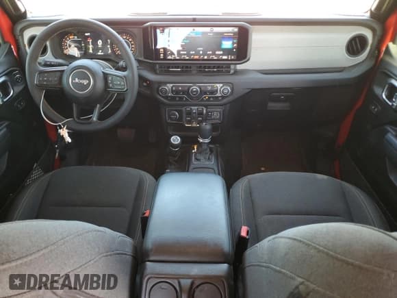 ✅ 2024 Jeep Wrangler Sport S • VIN: 1C4PJXDN5RW103967 • Lot: 71984105. Wystawiony na Copart z przebiegiem 3 056 mil. Bezpłatny archiwum sprzedaży aukcyjnych z USA i szczegółowy raport historii pojazdu na DreamBid. Zdjęcie 8.