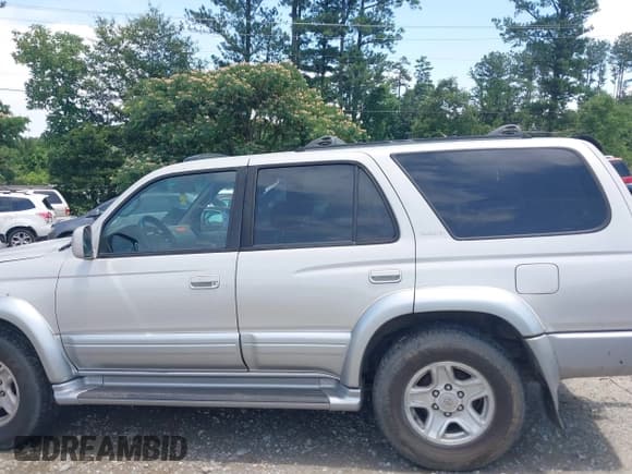 ✅ 2000 Toyota 4Runner Limited • VIN: JT3GN87R4Y0151605 • Lot: 42477109. Listed on IAAI with 317,028 mi. Free auction sales archive from the USA and detailed vehicle history report at DreamBid. Image 14.