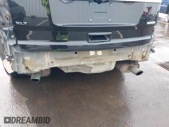 ✅ 2013 Ford Explorer XLT • VIN: 1FM5K7D96DGA90104 • Lot: 41954541. Wystawiony na IAAI z przebiegiem 162 147 mil. Bezpłatny archiwum sprzedaży aukcyjnych z USA i szczegółowy raport historii pojazdu na DreamBid. Zdjęcie 6.