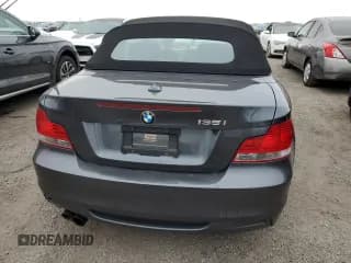 ✅ 2013 BMW 1 Series 135i • VIN: WBAUN7C52DVM27902 • Lot: 76493654. Wystawiony na Copart z przebiegiem Nie podano. Bezpłatny archiwum sprzedaży aukcyjnych z USA i szczegółowy raport historii pojazdu na DreamBid. Zdjęcie 6.