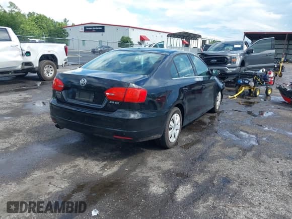 ✅ 2013 Volkswagen Jetta SE • VIN: 3VWDX7AJ4DM396477 • Lot: 42659959. Listed on IAAI with 115,833 mi. Free auction sales archive from the USA and detailed vehicle history report at DreamBid. Image 4.