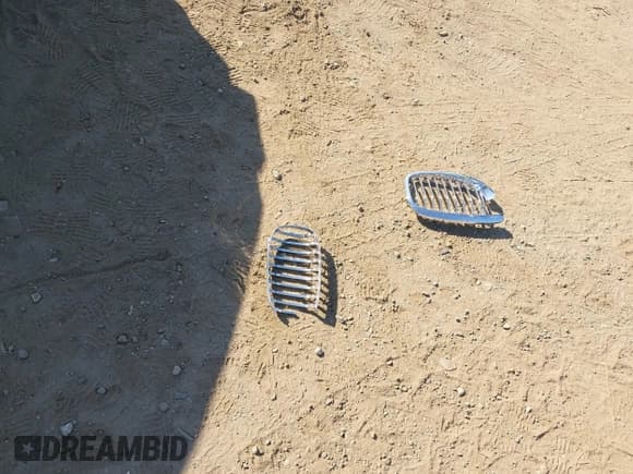 ✅ 2004 BMW 3 Series 325Ci • VIN: WBABW33454PG97010 • Lot: 43105536. Listed on IAAI with 142,283 mi. Free auction sales archive from the USA and detailed vehicle history report at DreamBid. Image 12.